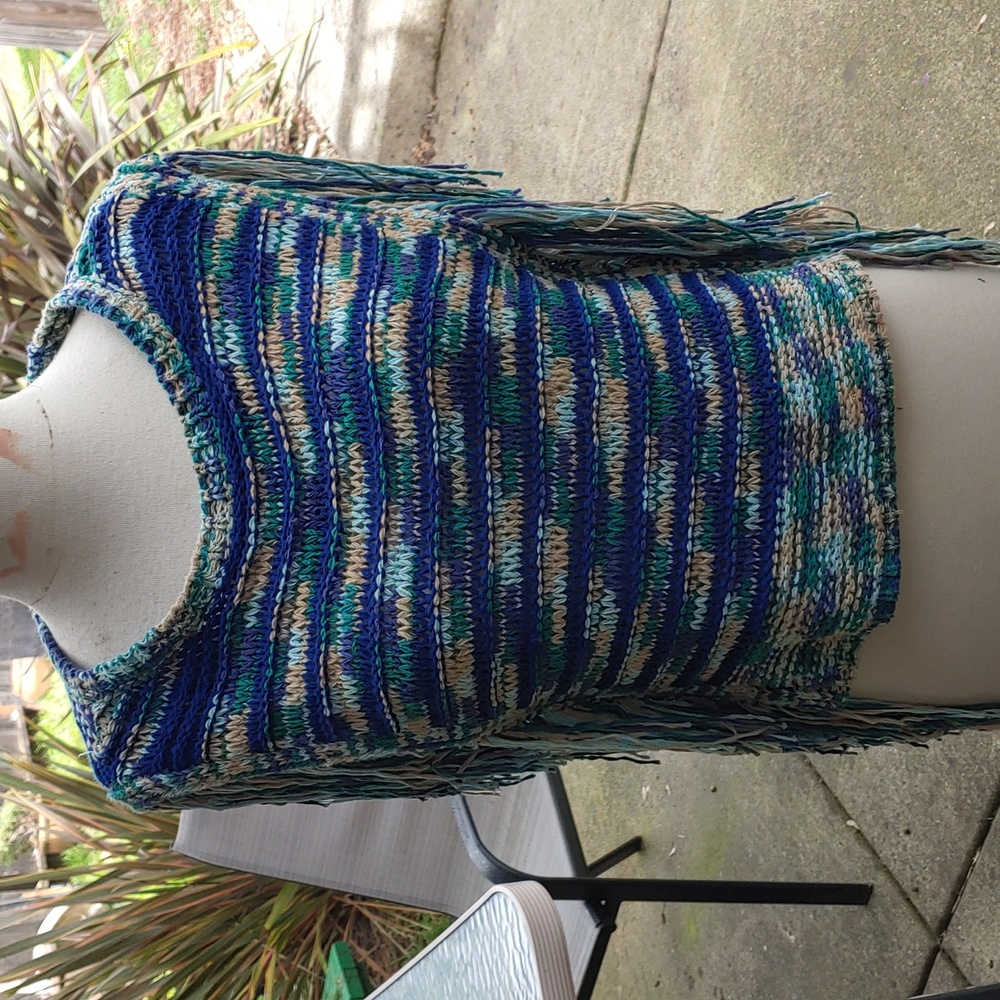 Fringe Sleeveless Sweater. Adult XS Amazing